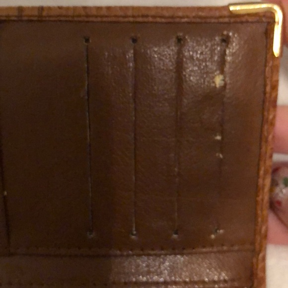 Croco embossed tan leather wallet - Picture 4 of 7